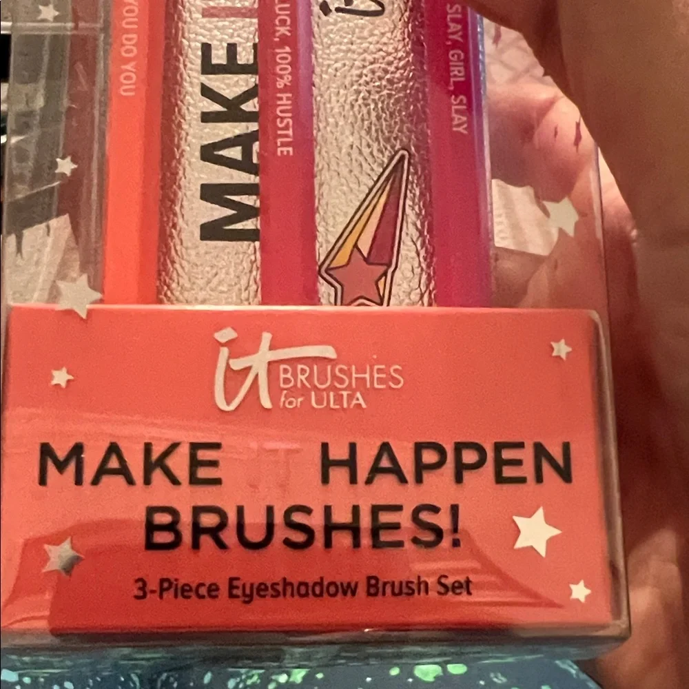 NWT Ulta Beauty Make It Happen Brushes - Pink and Orange
